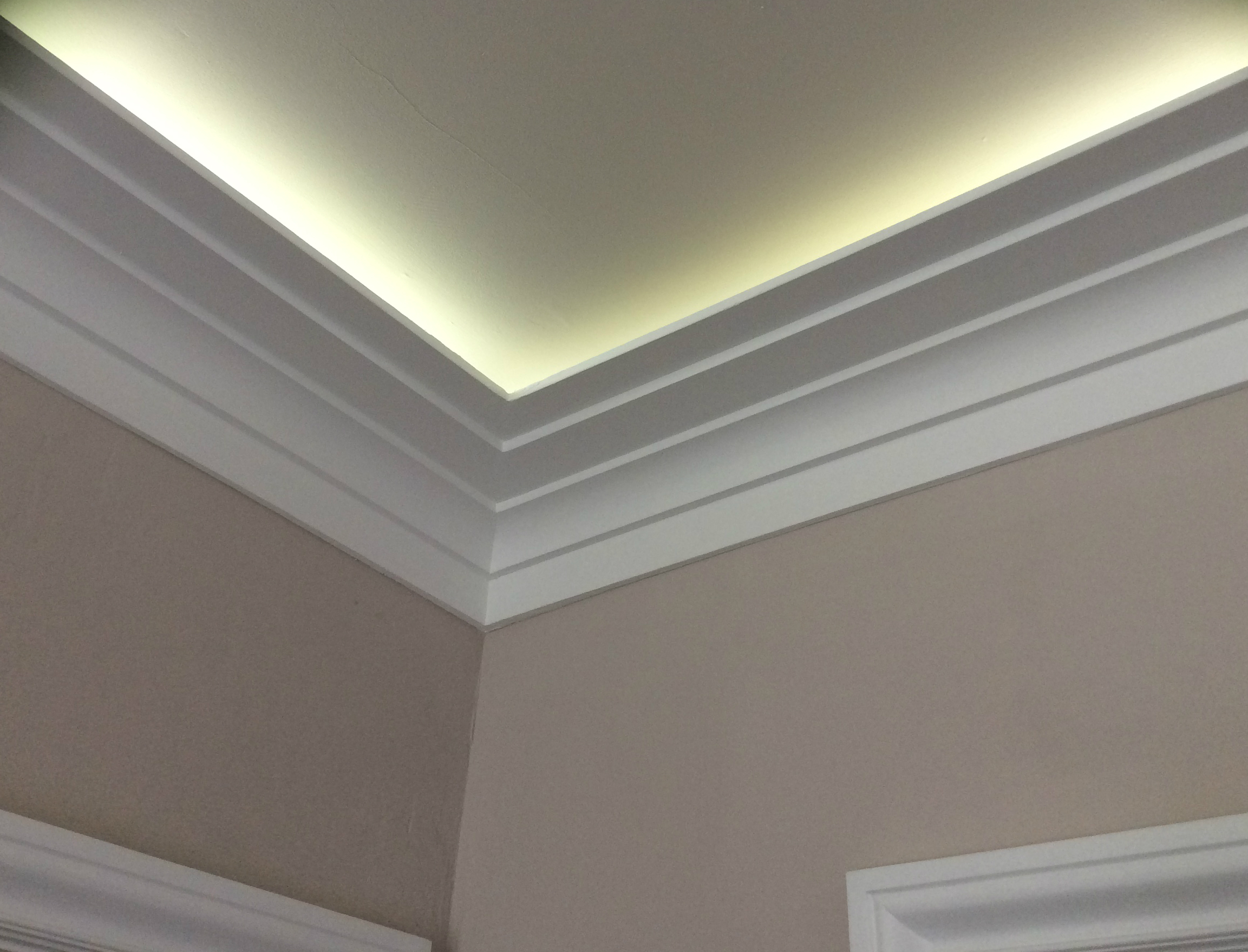 Step Cornice Lighting Trough C0134